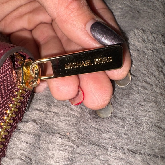 NWOT Michael Kors Burgundy Leather Wallet - Picture 3 of 9